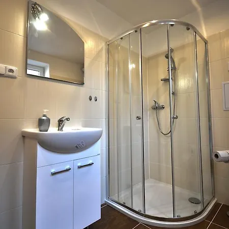 Apartman Nad Laznemi Appartement
